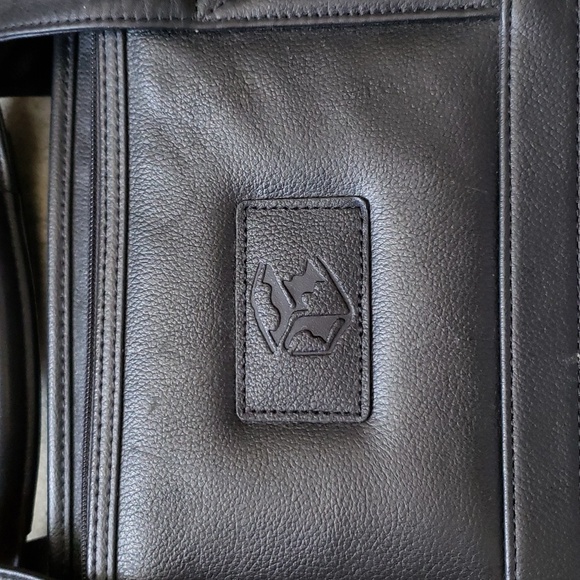 Padded leather laptop electronics carry case travel bag - Picture 9 of 10